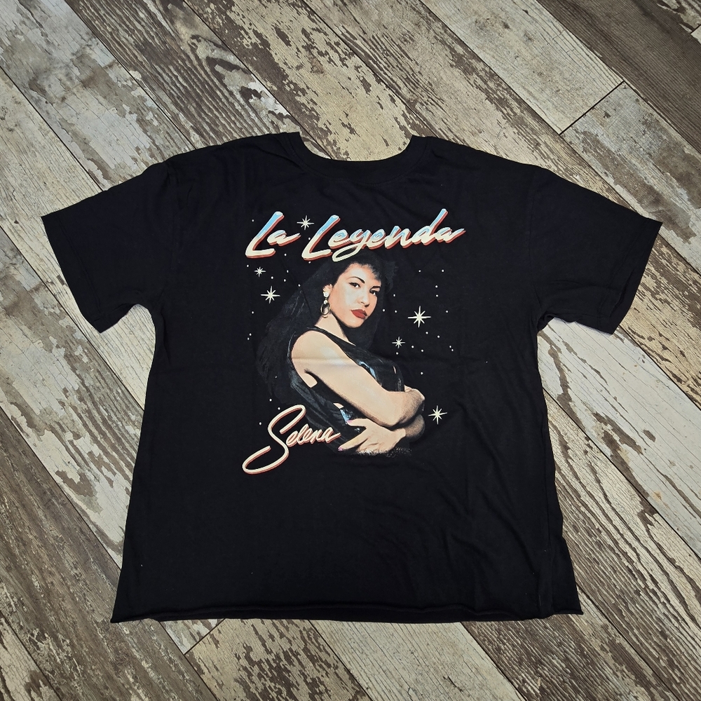 Selena Official Selena Merchandise La Legenda Selena Black T-Shirt Size Large